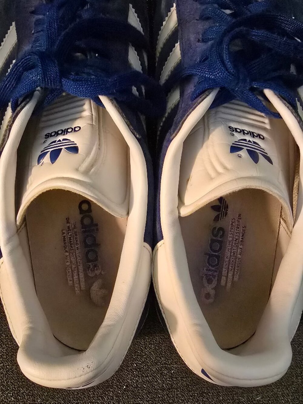 adidas Gazelle "Collegiate Royal Blue" Style: S76227 Men's 9.5 - Picture 9 of 9